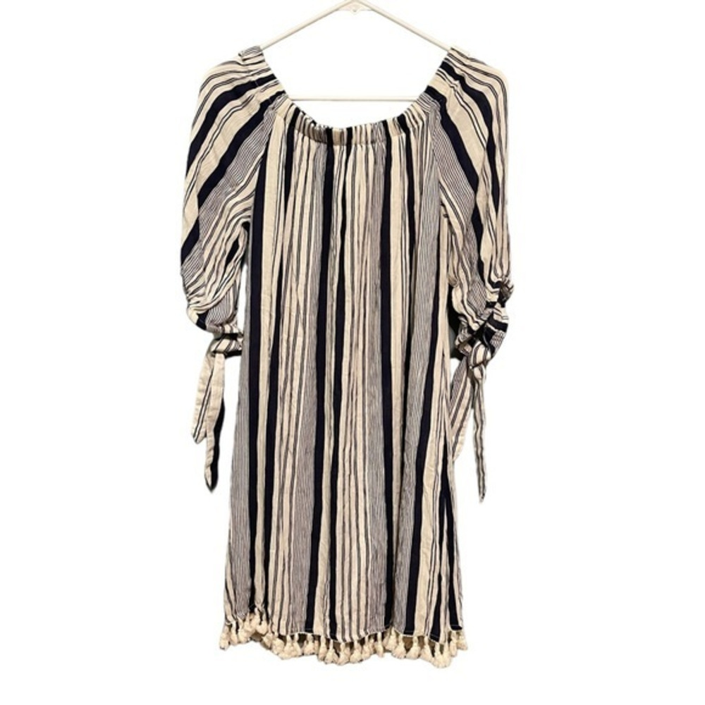 Speed Control Off-the-shoulder Shift Dress. with tassels, tied sleeves NWT Large